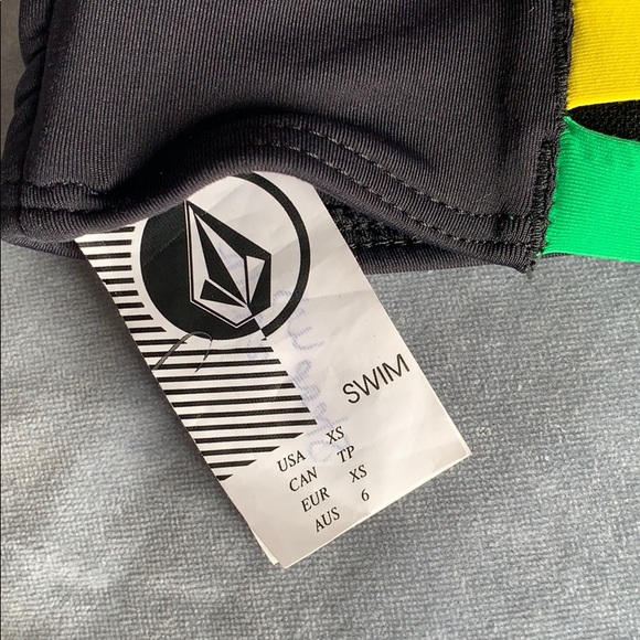 Volcom Black Bandeau Bathing Suit Top XS - Picture 3 of 3